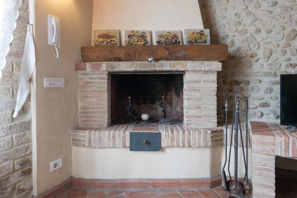 蒙特斯佩尔托利Azienda Agrituristica Bellavista别墅 外观 照片
